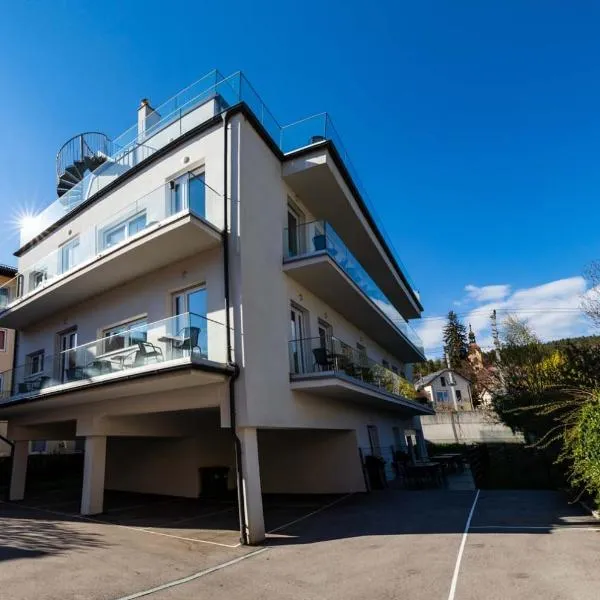 Luxury Apartment Monte Carlo, hotel v destinaci Pörtschach am Wörthersee