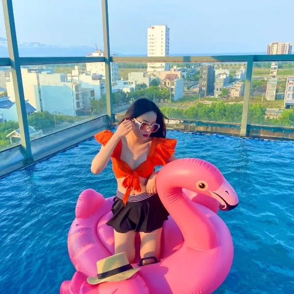 The Shine Hotel & Apartment, hotel in Danang