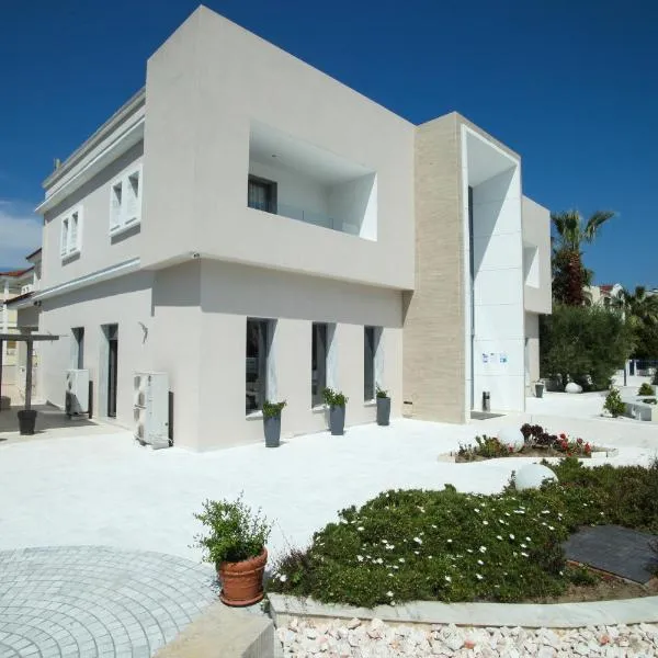 Naias, hotel in Hanioti