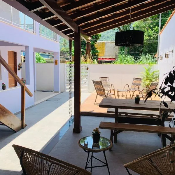 Lila Limao Hostel, hotel v destinaci Abraão
