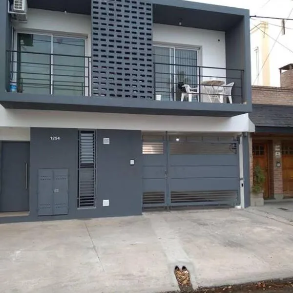 Complejo TuLuz - Dpto 1 dormitorio con cochera y Monoambiente, con cochera opcional en Tolosa, La Plata,, hotel in Tolosa