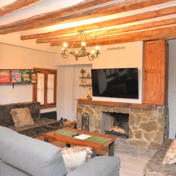 Tríplex Grande Rústico-Moderno - Pobla de Lillet, hotell i La Pobla de Lillet