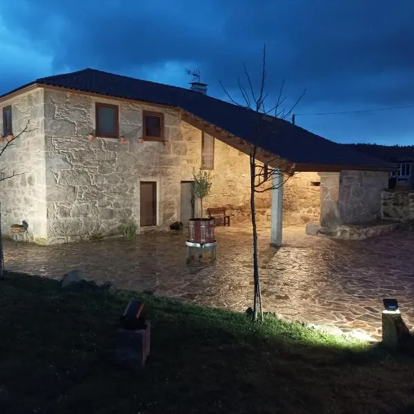 Albergue Aldea da Pedreira, hotel i Teo