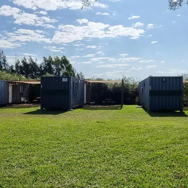 Complejo Containers DF, Hotel in Termas del Daymán