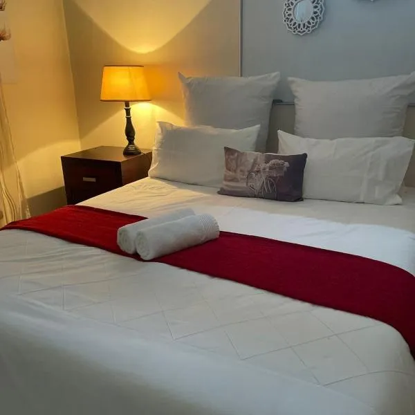 Fj's place, hotel in Durban