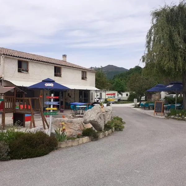 Camping les Lavandes, Castellane、カステラーヌのホテル