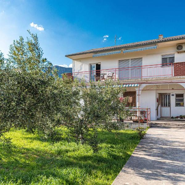 Beautiful Apartment In Kastel Sucurac With 3 Bedrooms And Wifi