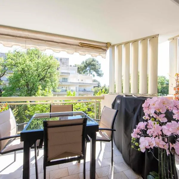 Ideal congress and vacation LIVE IN VILLA PARADOR, hotel in Cannes