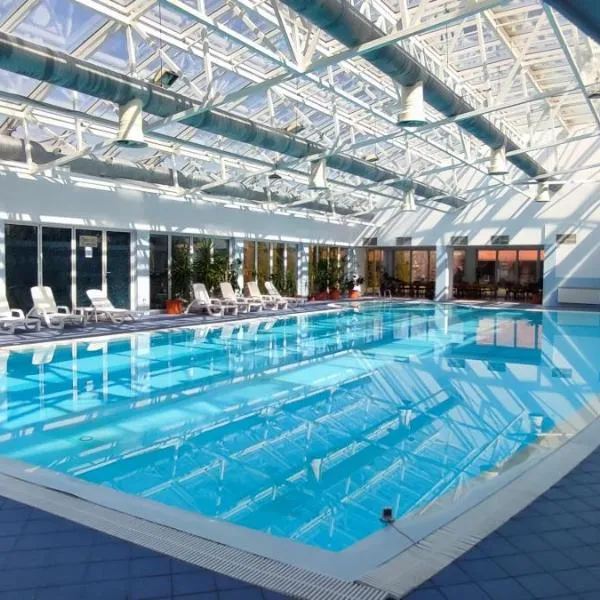 Mercure Medias Binderbubi Hotel And Spa, hotel v mestu Mediaş