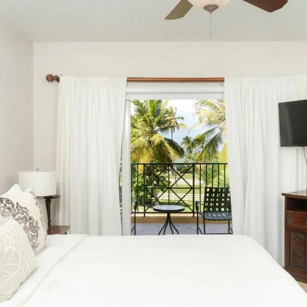 Villa Montaña Beach Resort, hotel in Isabela