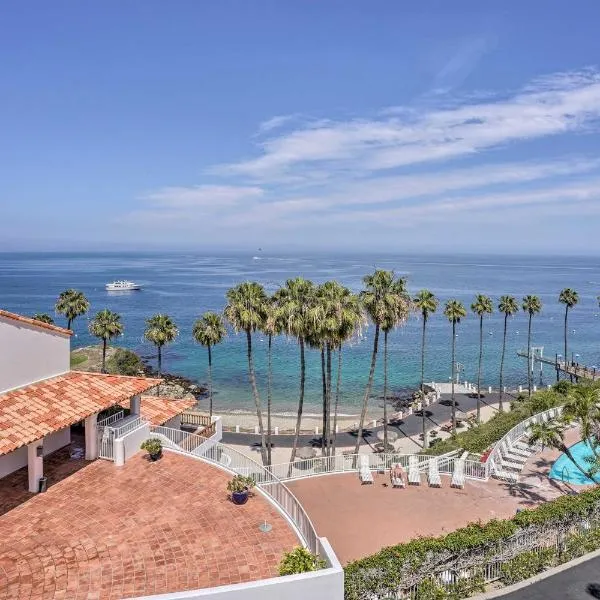 Quiet Avalon Getaway Villa with Ocean View and Balcony, hotell sihtkohas Avalon