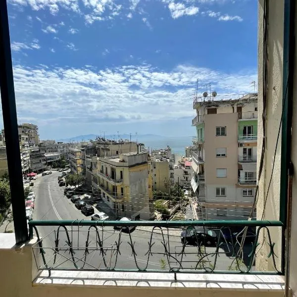 Marina's spacious family apartment Kavala, hotel in Kavala