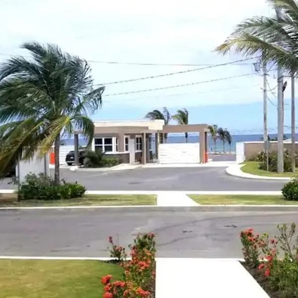 Hamilton @ Oceanpointe a serene 2bed 2 bath Villa，位于卢西的酒店