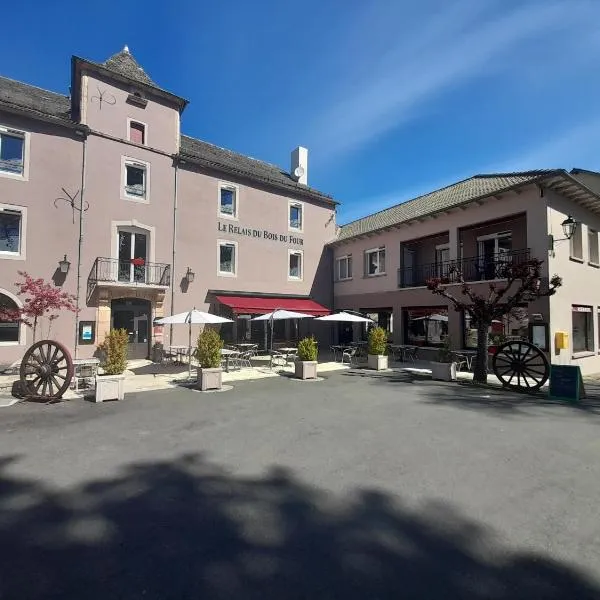 Relais du Bois du Four, hotel in Saint-Léons