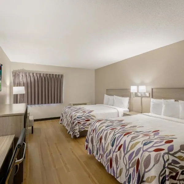 Red Roof Inn & Suites Newport - Middletown, RI, hotel a Middletown