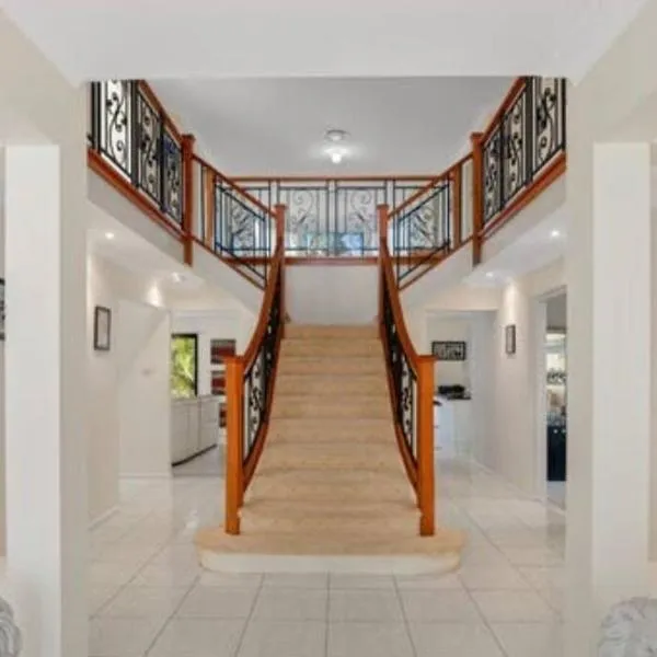 Beautiful 5 bedroom house in Jervis Bay, hotel i Sanctuary Point