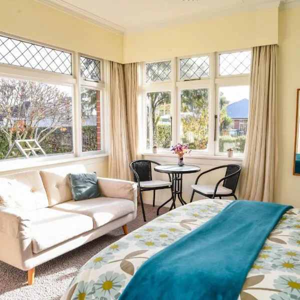 Sunny Mornington 2 Bedroom Guest Suite, hotel in Dunedin