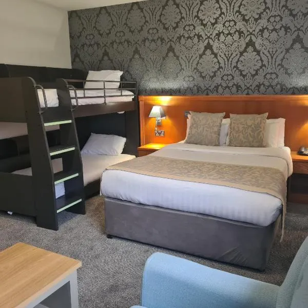 Leitrim Marina Hotel, hotel in Carrick on Shannon