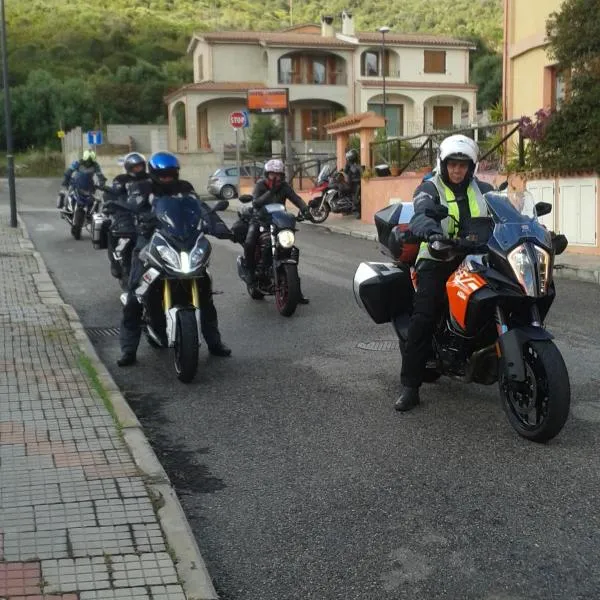 Hotel Jasmine, hotelli kohteessa Teulada