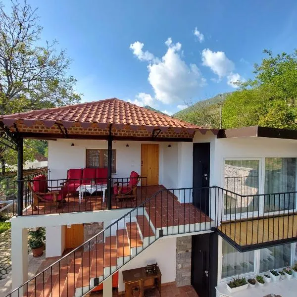 VILA RIRA - Rrajcë, Shebenik, hotel en Përrenjas