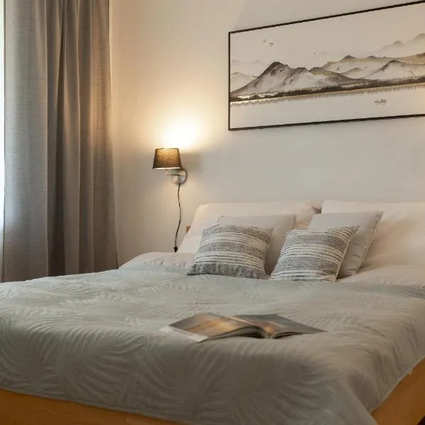 Fresh Apartment with Terrace + Free Parking, ξενοδοχείο στο Γκρατς