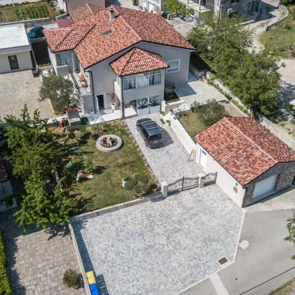 New&Modern apartment Dora, hotell sihtkohas Vrh