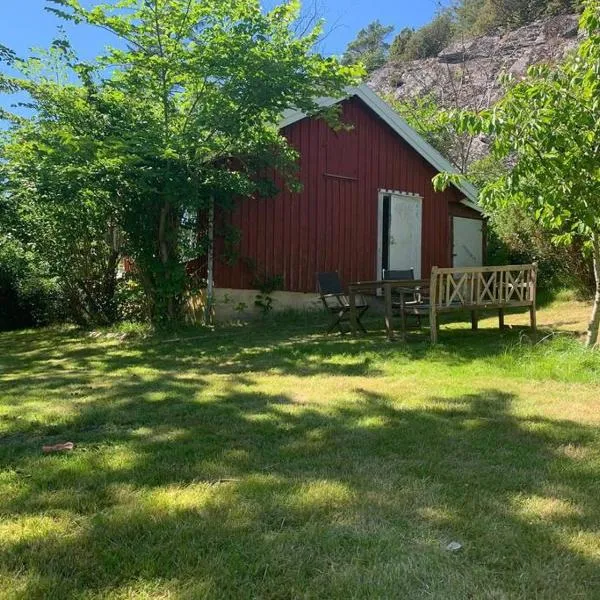 Naturnära gård i Tyfta, hotel in Tyfta