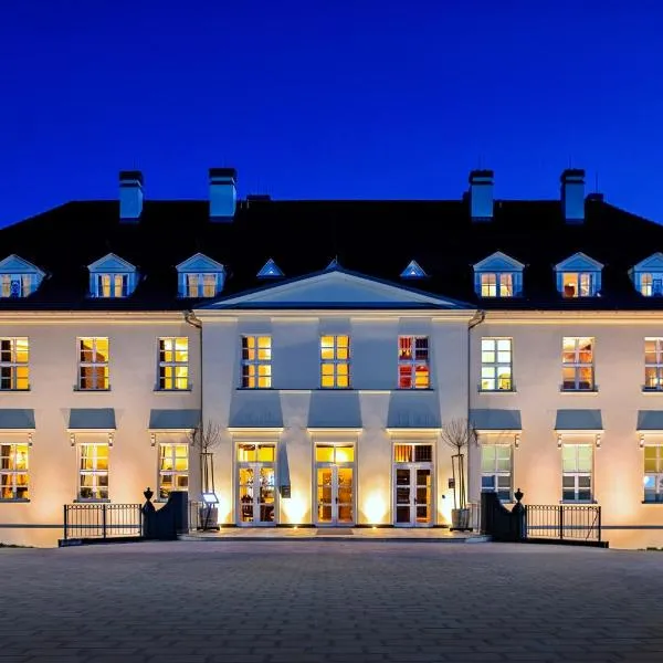 Schloss Rattey, hotel em Schönbeck