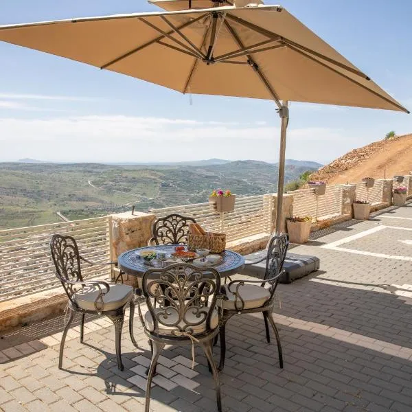 צימר ענאן בגולן, hotel v destinaci Madždal Šams