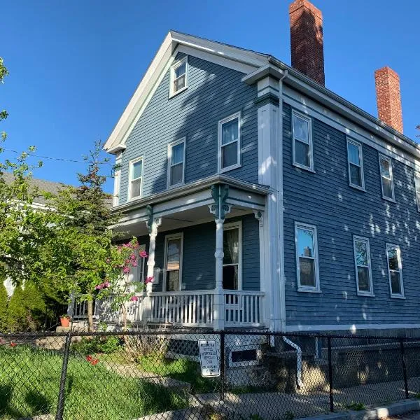 Beautiful Victorian house, Room, hotel in Boston