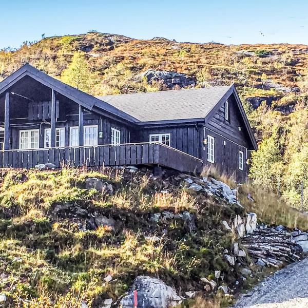 Amazing Home In Matredal With 5 Bedrooms, Sauna And Internet
