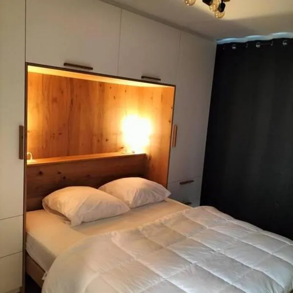 Superbe Appartement avec Parking, hotel in Malmedy