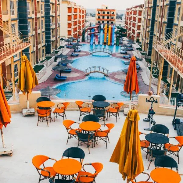 Retal View North Coast Aqua Park，位于阿莱曼的酒店