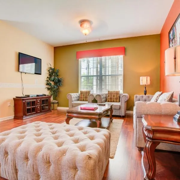 Stylish Condo at Vista Cay Resort Minutes to WDW, hotel in Orlando