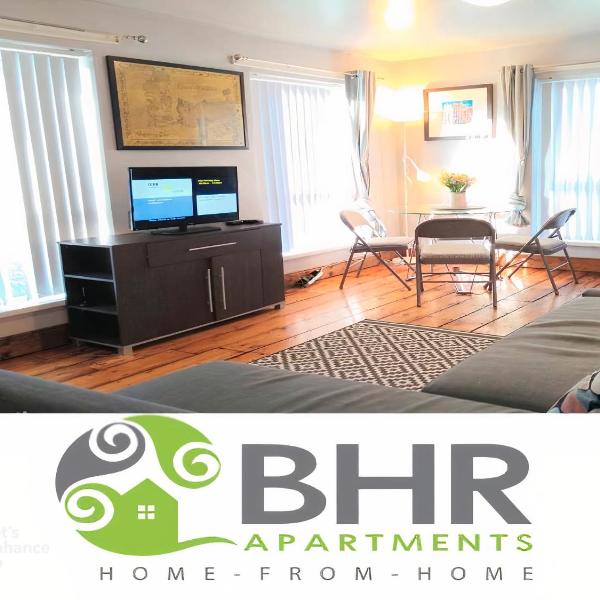 Perfect Central City Location - Parking - 4 Beds - 2 Bedrooms