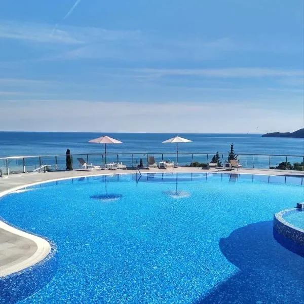 ApartHotel Belvedere Residence Becici Budva, hotel di Budva