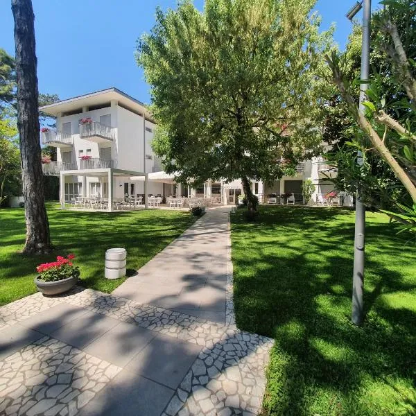 Hotel Eurovil Garni, hotel v Lignanu Sabbiadoru