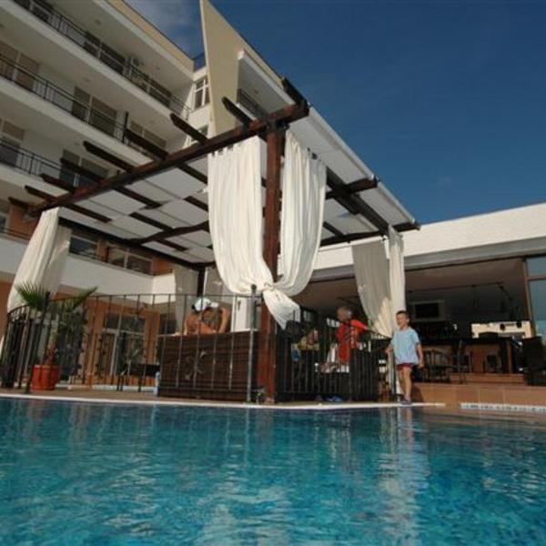 Apartments Bautik in Grand Kamelia