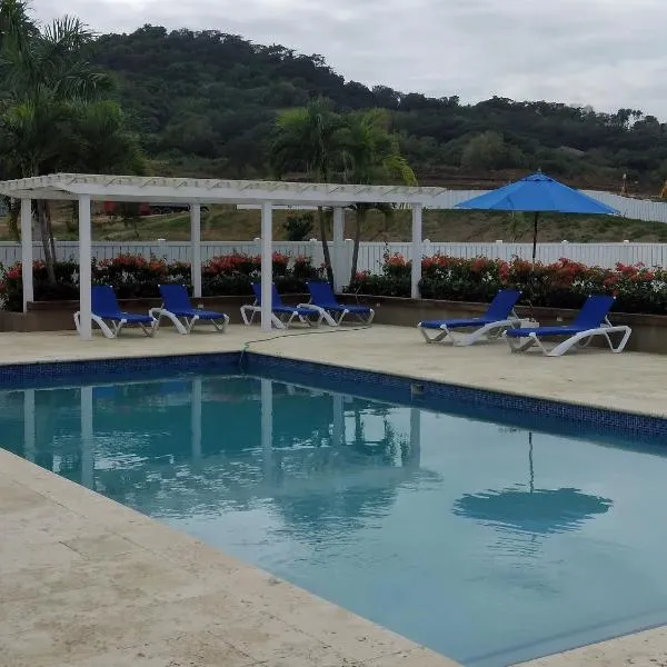 Playa Paraiso JAMAICA Bed & Breakfast, hotel a Point