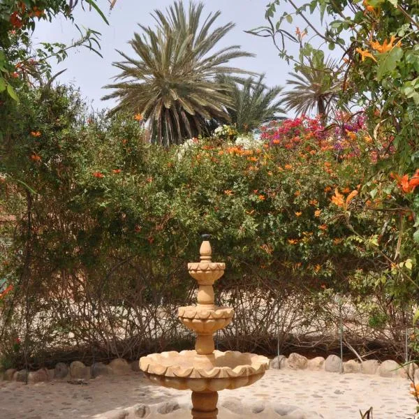 La Palmeraie De Massa، فندق في Zaouit Massa