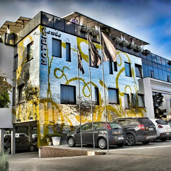 Hotel Ramka & Restaurant & Wine Bar, khách sạn ở Poznań