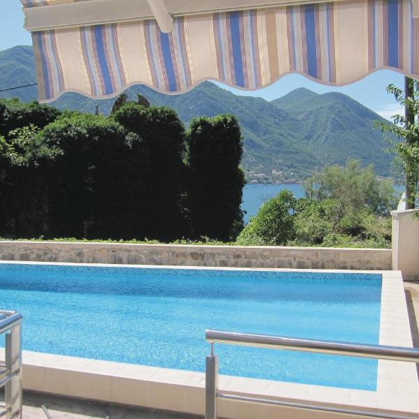 1 Bedroom Nice Apartment In Kotor