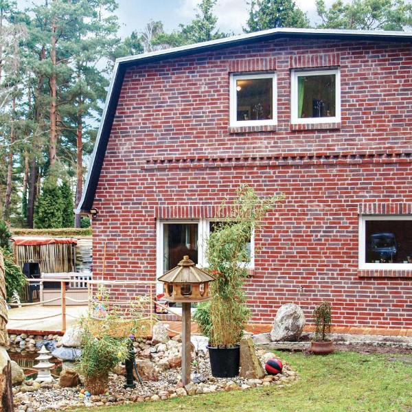 Stunning Home In Berlin With 4 Bedrooms, Sauna And Wifi