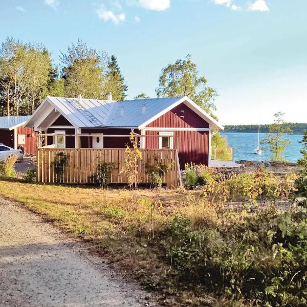 Awesome Home In Grisslehamn With Kitchen