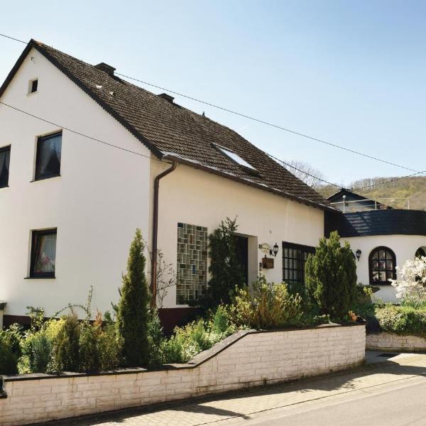 3 Bedroom Cozy Apartment In Neumagen-Papiermühle