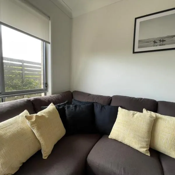 Family Holiday Vibe House in Dakabin – hotel w mieście Dakabin