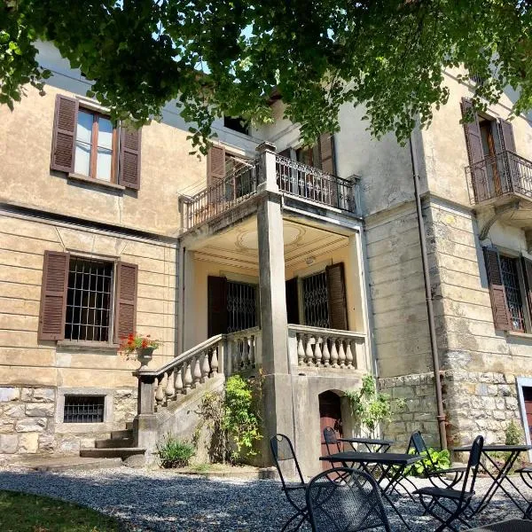 Villa il Maiale Bianco Bed & Breakfast, hôtel à San Fedele Intelvi