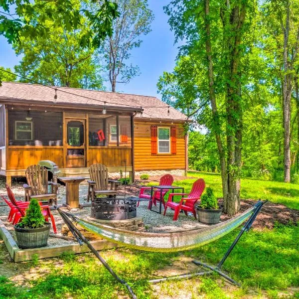 Almost Heaven Farmers Paradise on 50 Acres!, hôtel à Brownsville