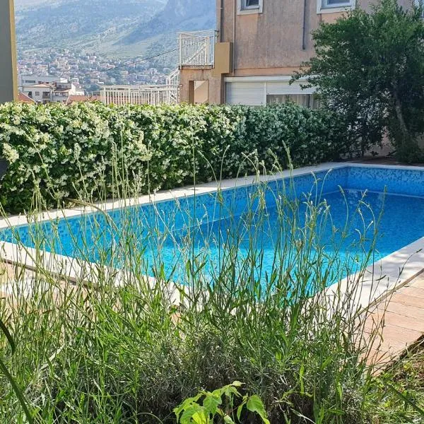 Villa AYA - with sauna and outdoor swimming pool, hotel in Mostar