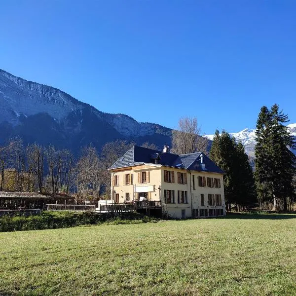 BO LODGE, hotel in Le Bourg-dʼOisans